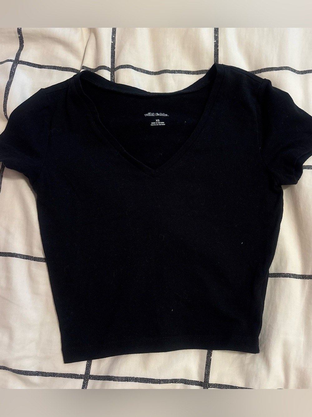 Wilfred Black V-Neck Short Sleeve Crop Top